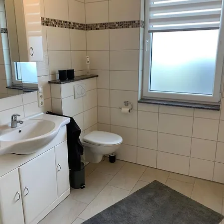 Lägenhet Sari's Ferienwohnung Utzerath